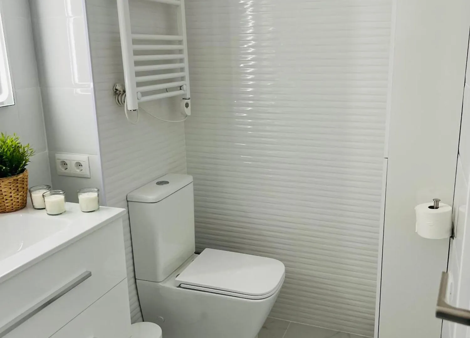 Niki Студія Нова, Після Ремонту Benalmádena Appartement