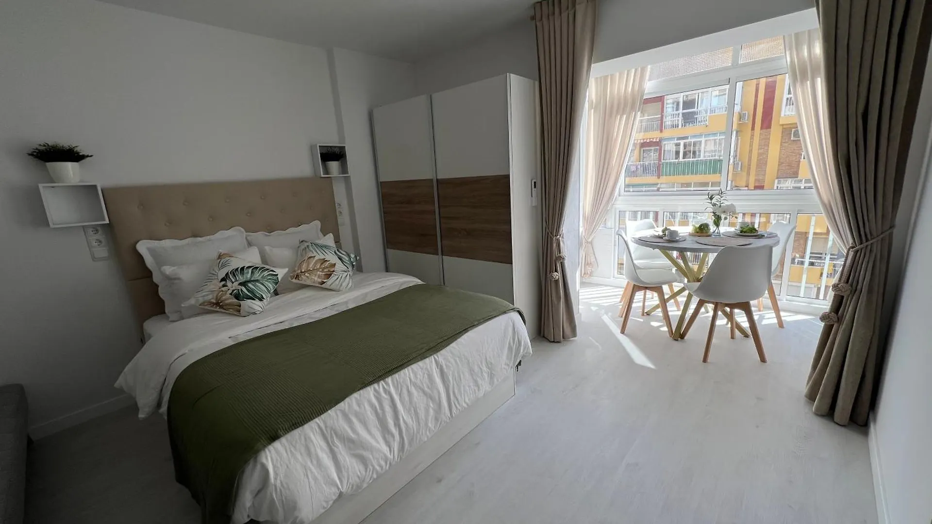 Niki Студія Нова, Після Ремонту Benalmádena Appartement
